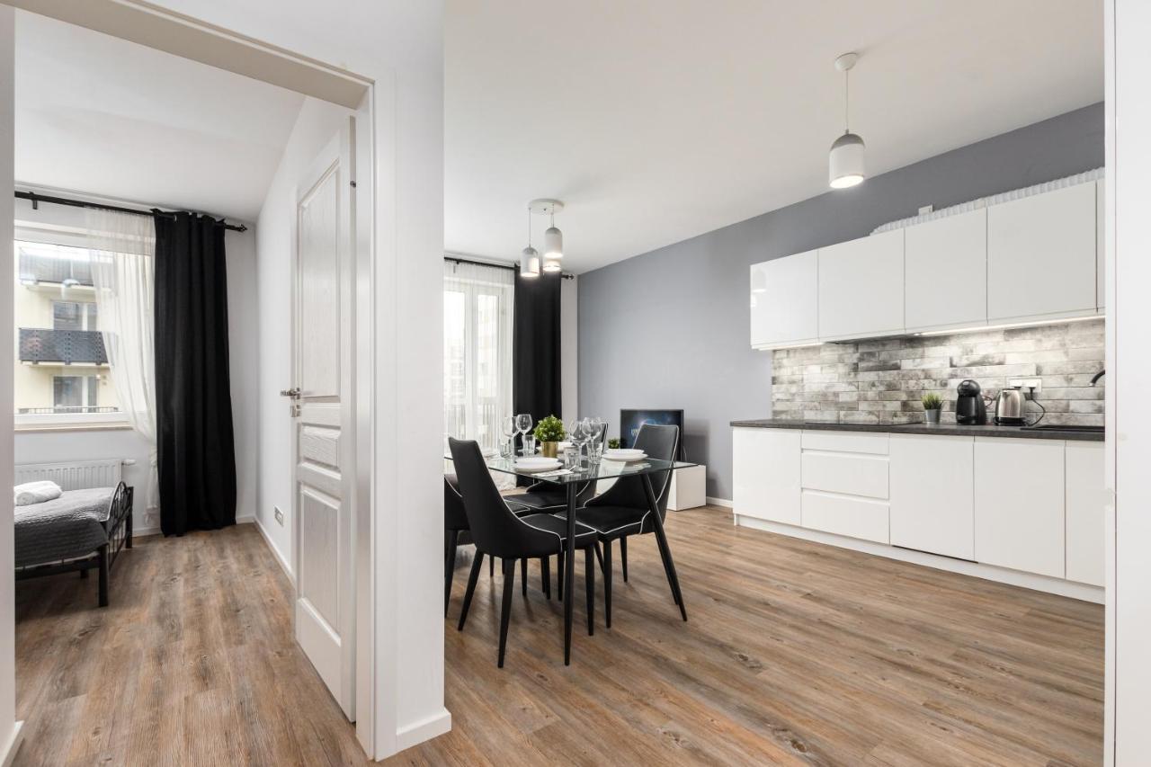 Rakowska 14A 1 Bedroom By Homeprime Warschau Buitenkant foto