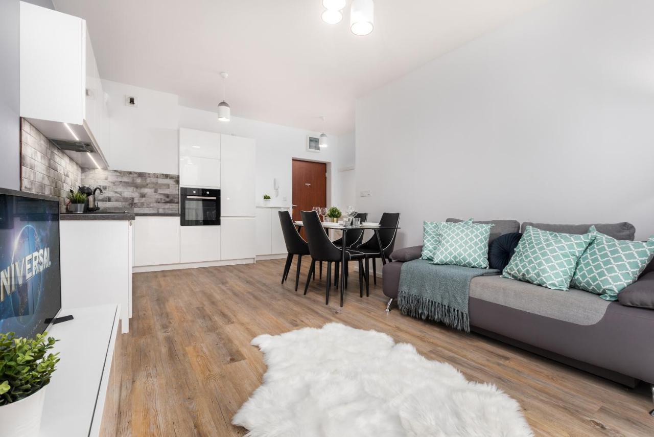 Rakowska 14A 1 Bedroom By Homeprime Warschau Buitenkant foto